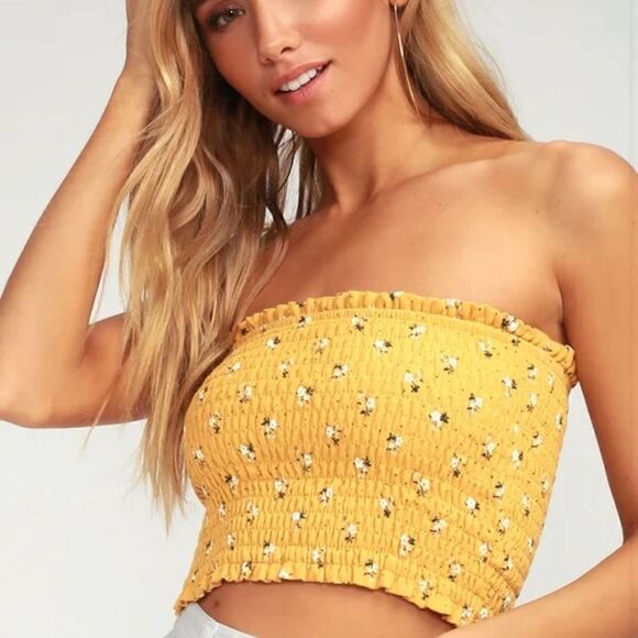 Lulus Tops - Lulus smocked strapless floral cropped tube top size M